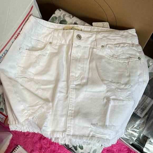 Free People Out Of Ordinary White Distressed Mini Skirt NWT - Picture 13 of 14